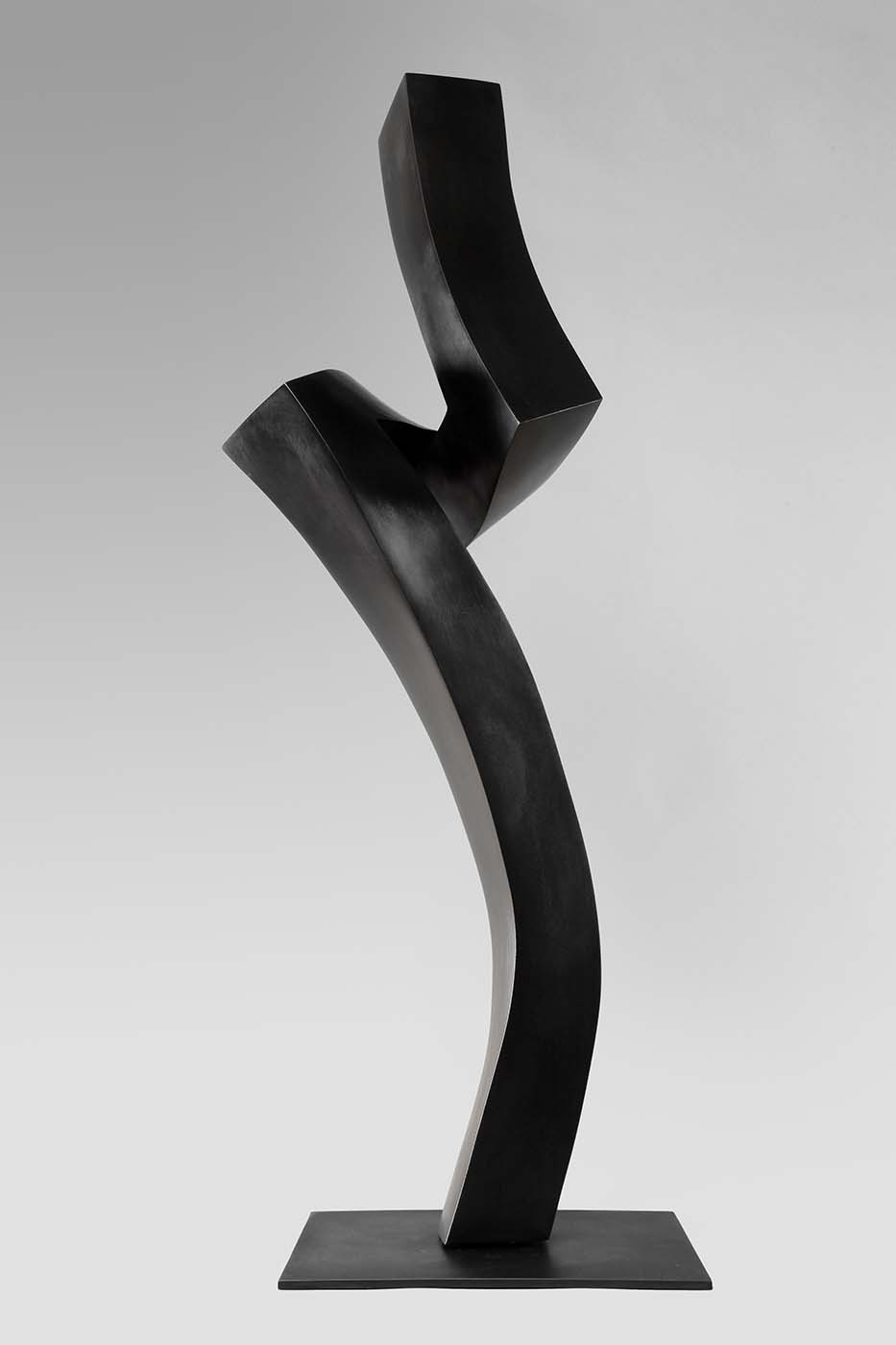 Zukunftsträger, 2008, Bronze, 77 x 30 x 30 cm (01)