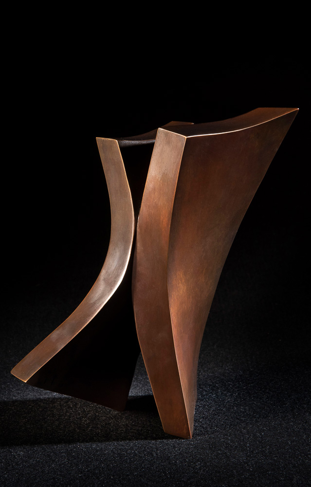 Kleiner Walzer, 2021, Bronze, 19 x 14 x 12 cm (2)