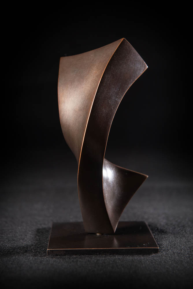 Kleines Glücksgefühl, 2023, Bronze, 18 x 9 x 9 cm (I)