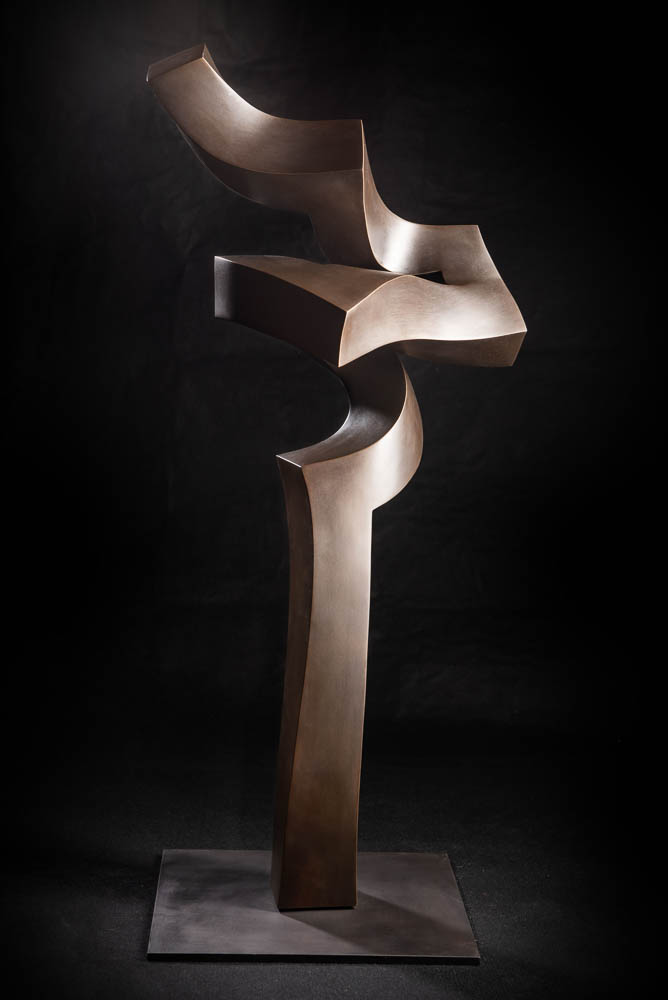 Kuss der Vergänglich (Glut II), 2023, Bronze, 80 x 39 x 30 cm